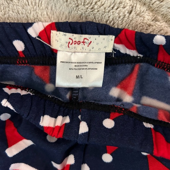 NWT Christmas/Holiday Fleece Lined Leggings. Size M/L Navy Blue w/ Santa Hats. - Picture 3 of 5